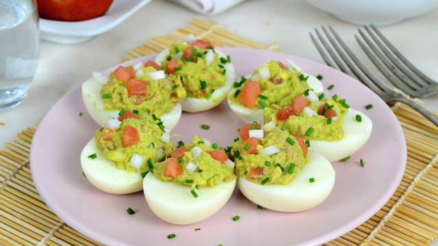Eggs stuffed with avocado and tuna